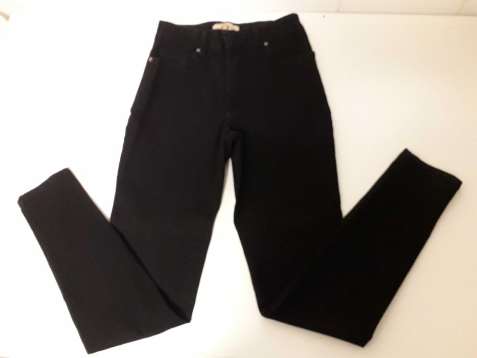 Calças pretas Quadrelli com brilhantes (NOVAS POR ESTREAR)