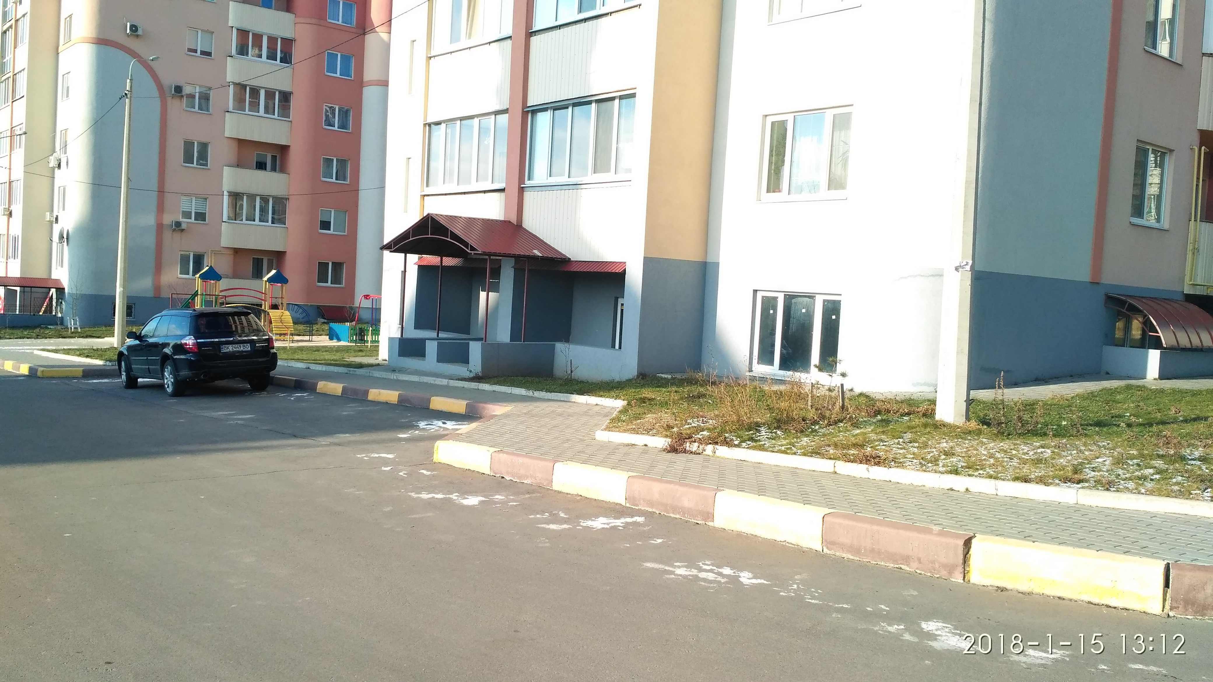 Оренда приміщення вільного призначенння (300 м.кв.) вул. Коновальця Є.