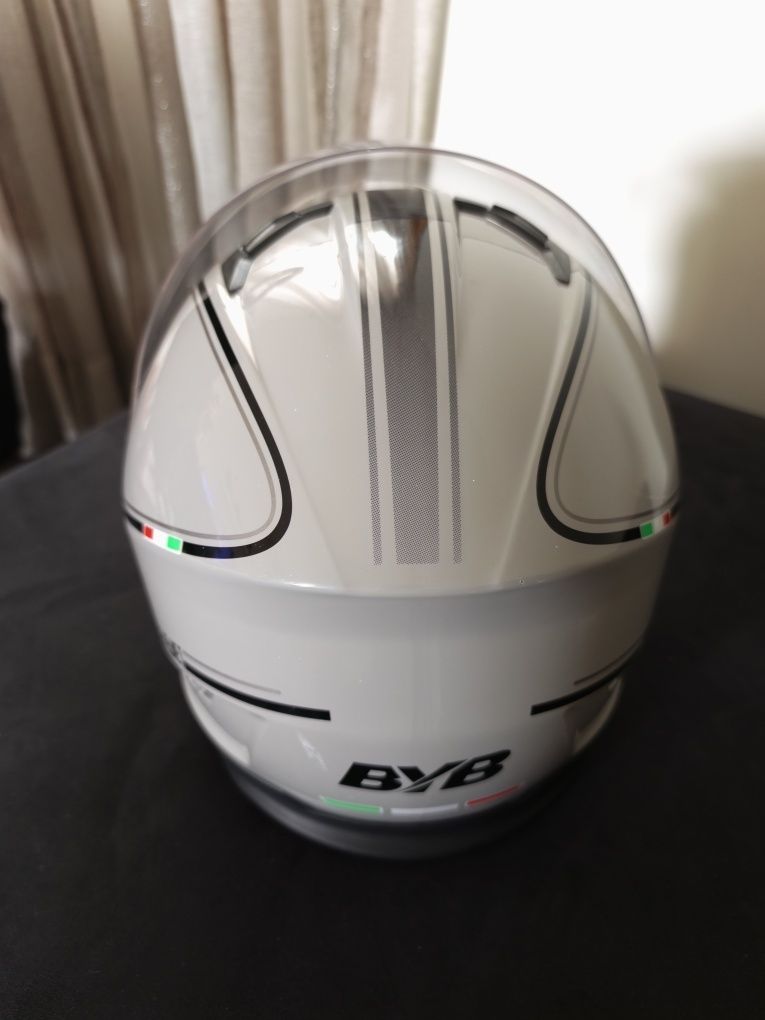 Capacete BYB novo