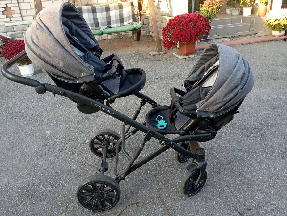 Коляска для двійні