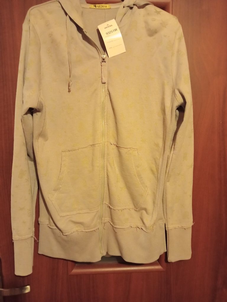 Nowa bluza rozsuwana na suwak