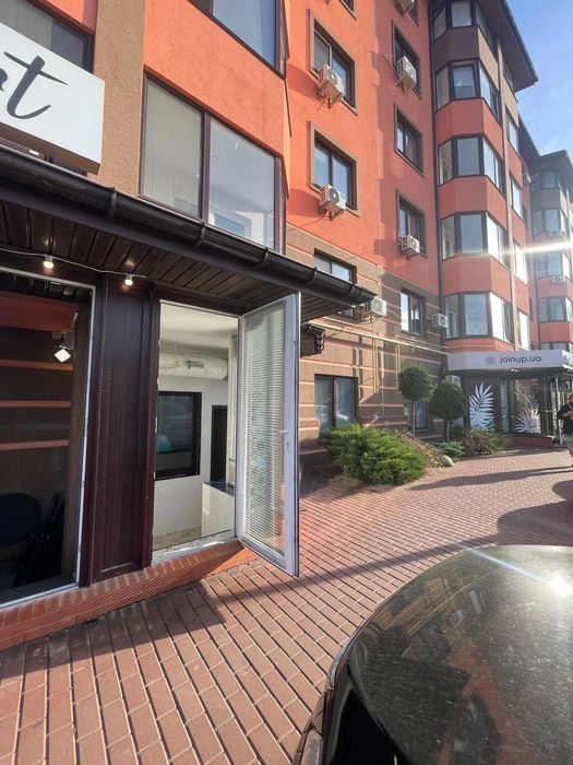 Приміщення вільного призначення в ЖК “Волошковий”