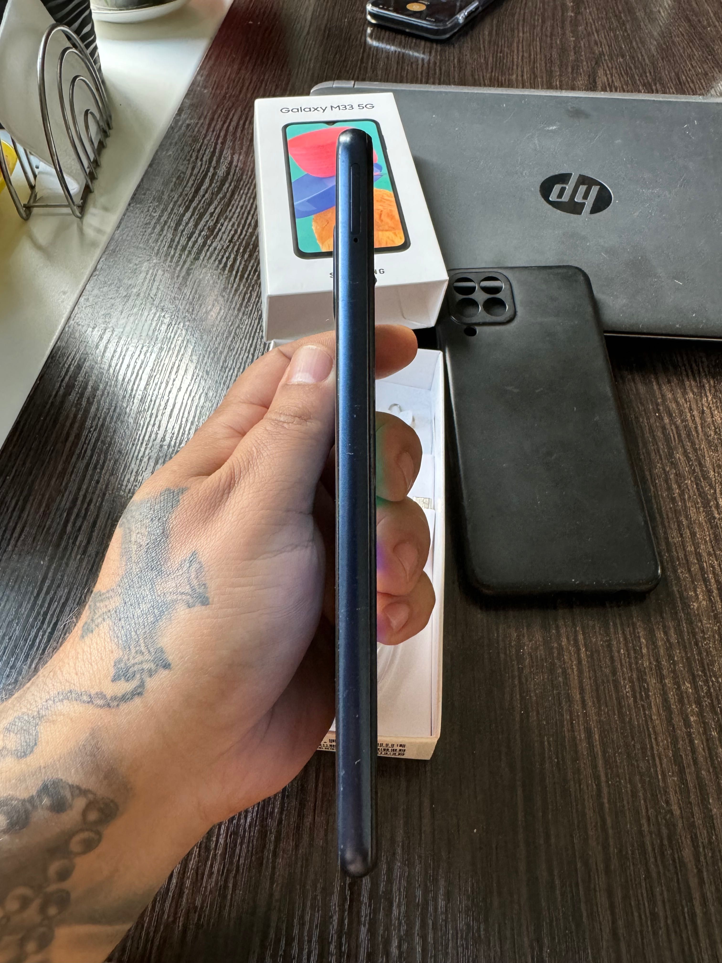 SAMSUNG Galaxy M33 5G