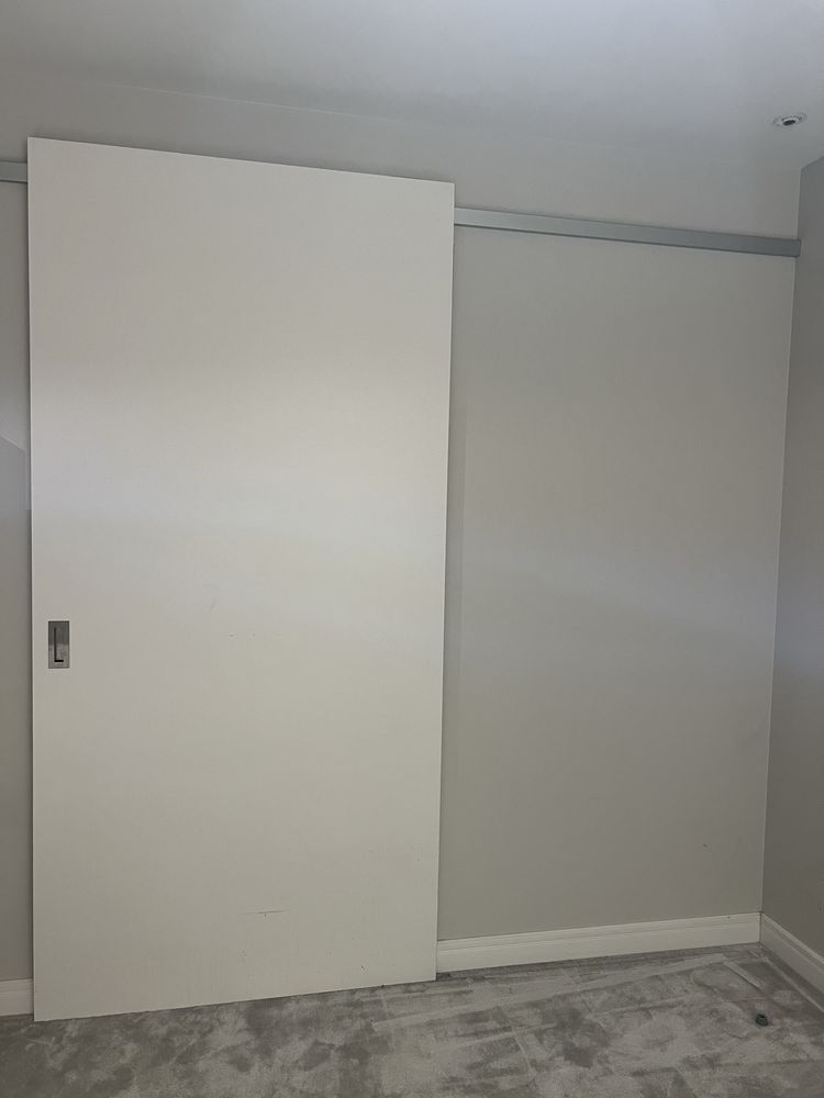 Drzwi przesuwane białe lakierowane