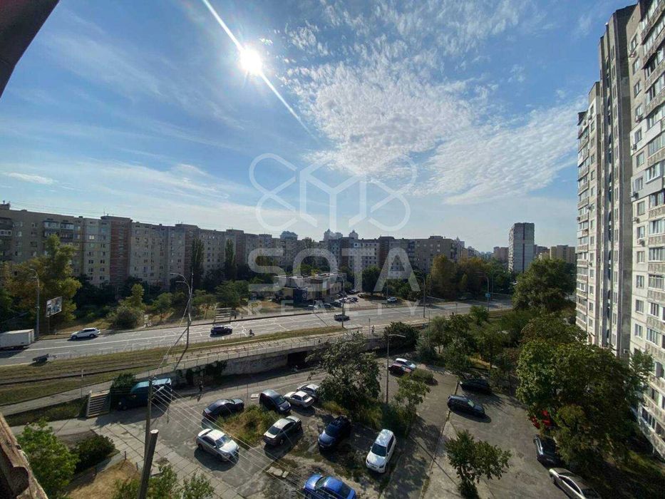 Велика 2-кімнатна квартира 7 хвилин пішки метро Героїв Дніпра, Оболонь