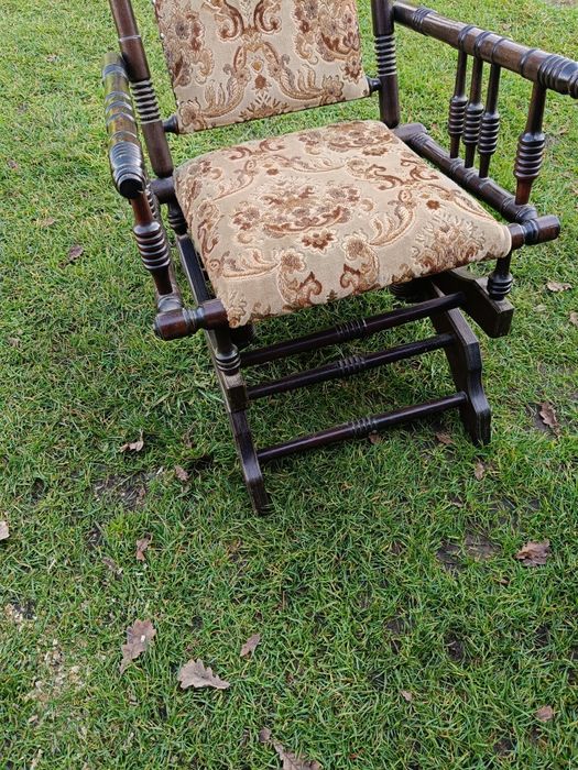 Fotel bujany eklektyczny