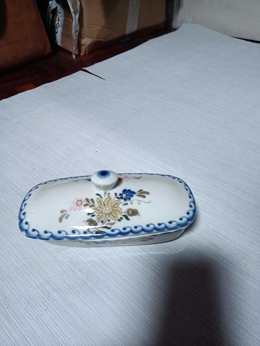 . Louça de Viana pintada á mão