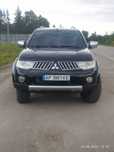 Mitsubishi pagero sport 2011