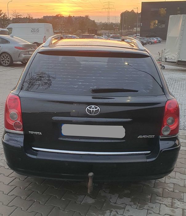 Toyota avensis t25 1.8 benzyna kombi 128km