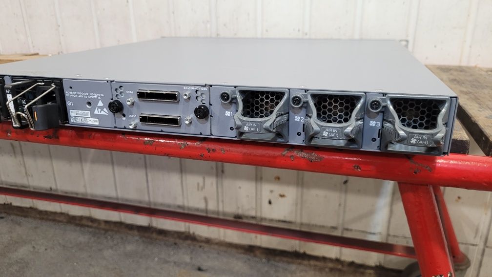 Комутатор Juniper EX-4550