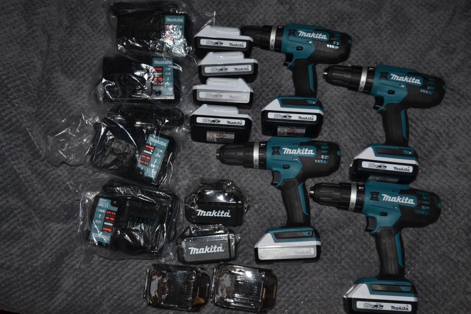 Шоруповерт 2 акум Makita HP 488 D 18V original Belgium