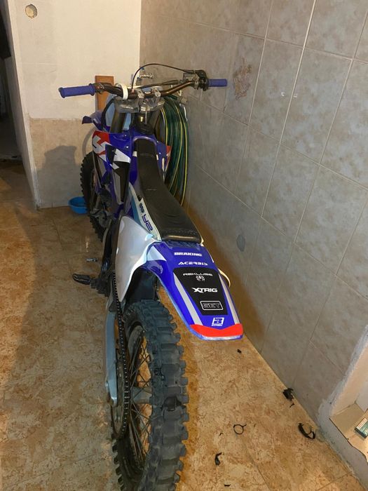 (YZ125 de 2001).