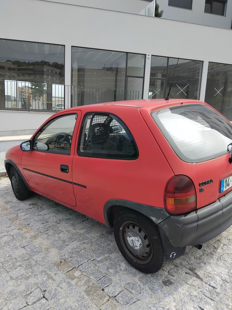 Opel Corsa B 1.5 motor Isuzu
