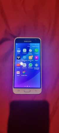 Телефон Samsung .J3