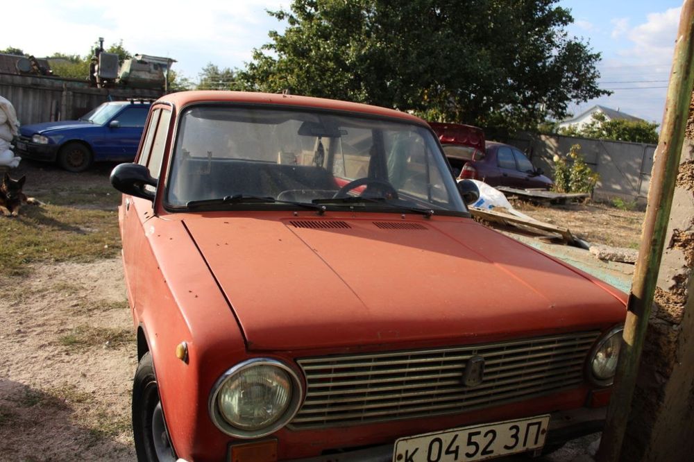 Продам машины Ford Orion и ваз 2101