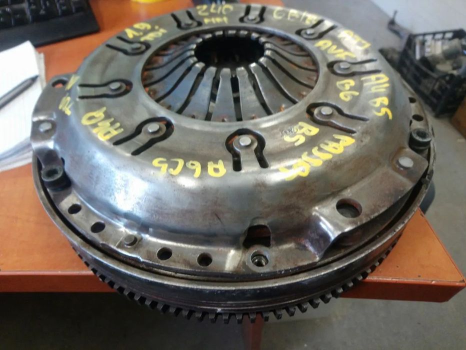 KOŁO DWUMASOWE DWUMAS VW PASSAT B5FL 1,9TDI AWX