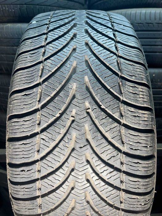 235/45 R18 BF-Goodrich комплект зима