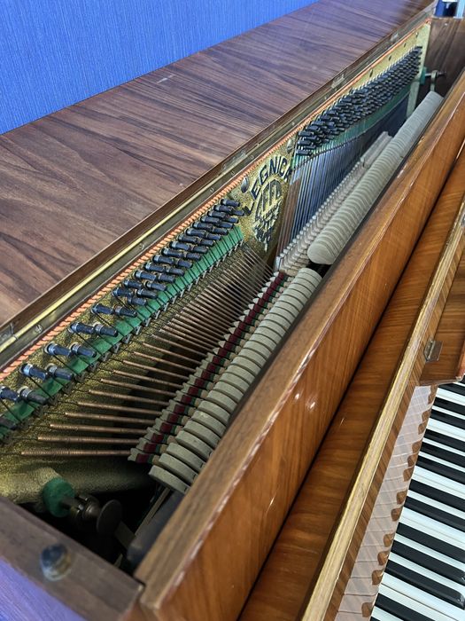 Фортепиано Легница Leggnica пианино