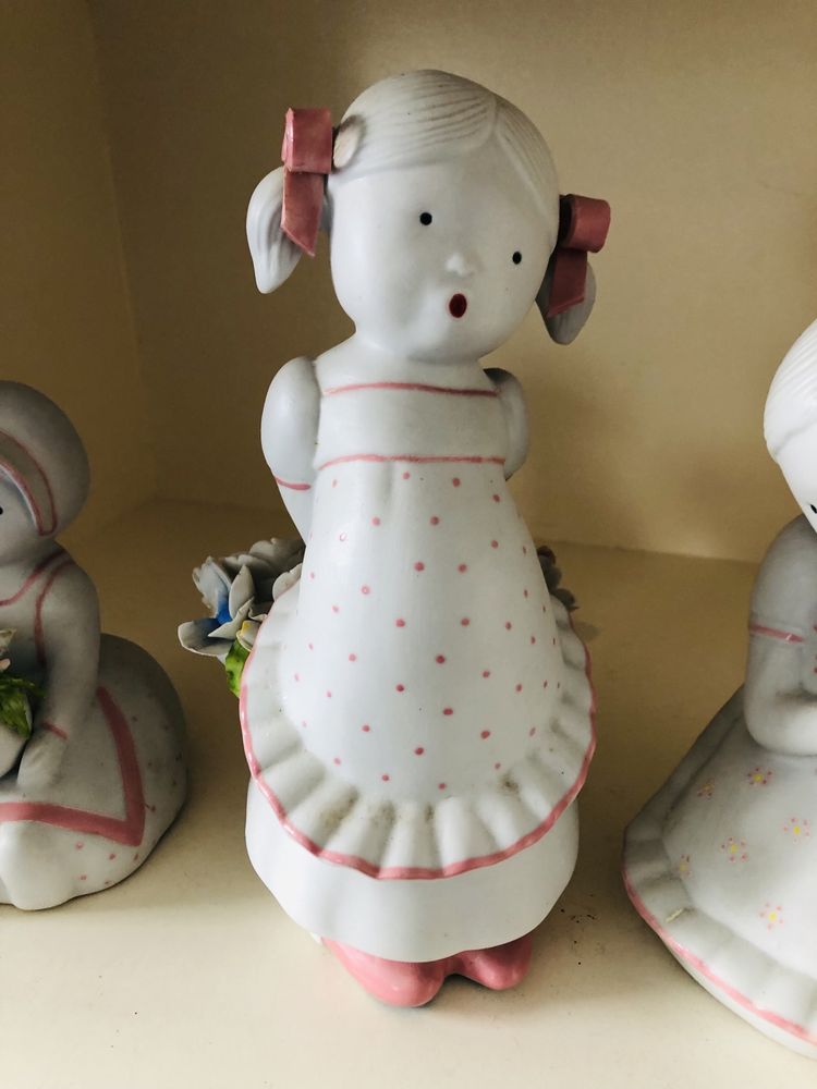 Bonecas de porcelana