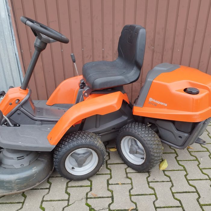 Kosiarka traktorek ciągniczek ogrodowy rider Husqvarna R111B
