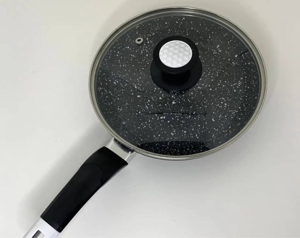 Сковорода з кришкою (гранітне покриття) 24 см A-Plus 1481