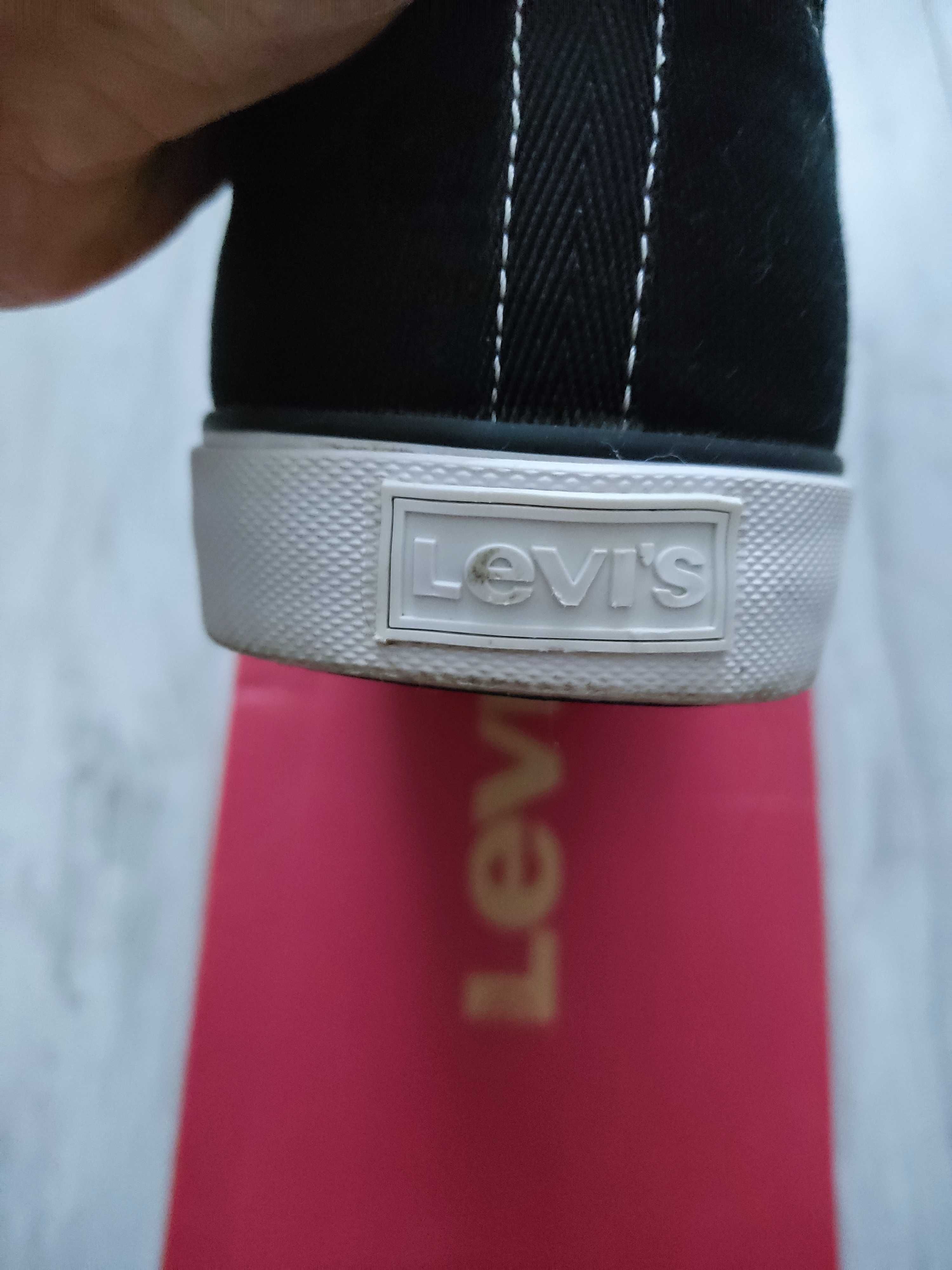 Кеди  LEVI'S на літо/весна/осінь (НОВІ)