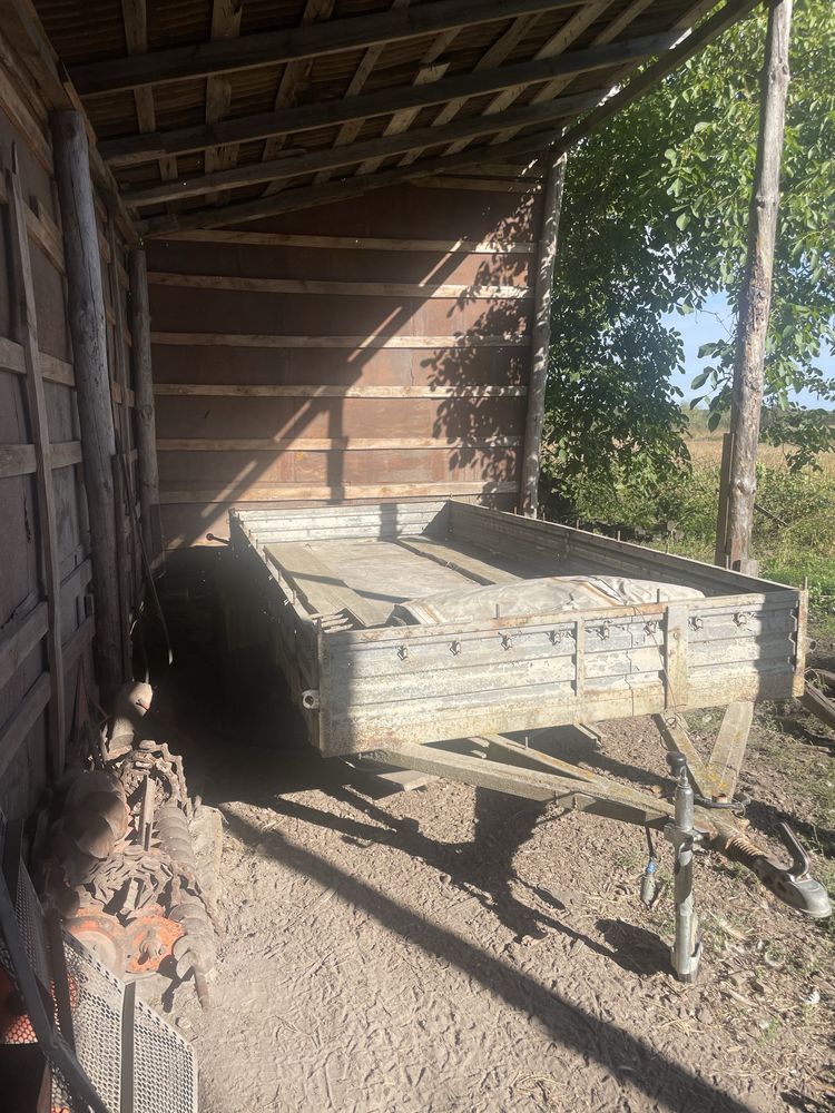Прицеп двовісний