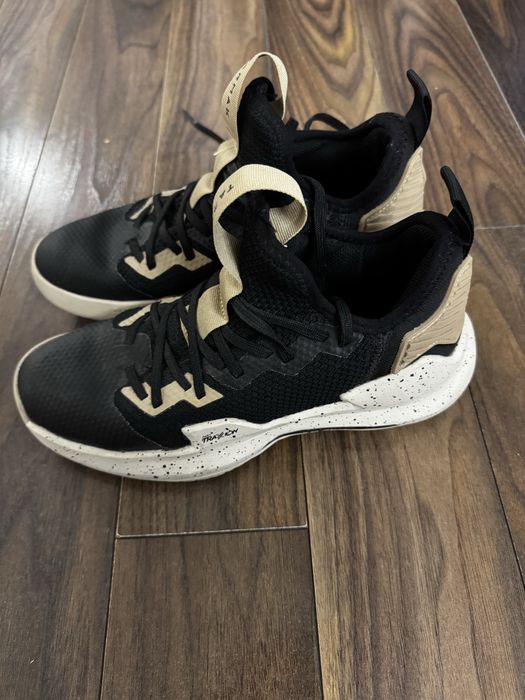 Buty do koszykówki Tarmak Decathlon r. 42