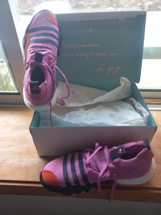 Sapatilhas  basquetebol  adidas novas