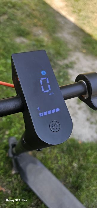 Продам самокат xiaomi