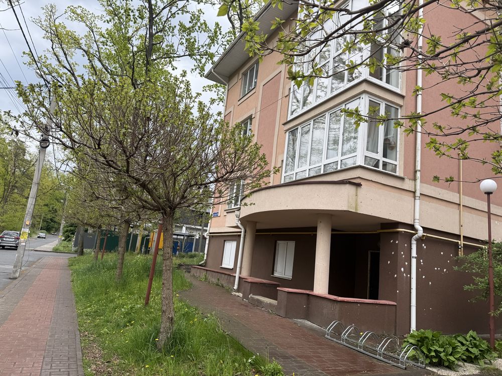 Продаж окремого приміщення з пандусом та своїм входом