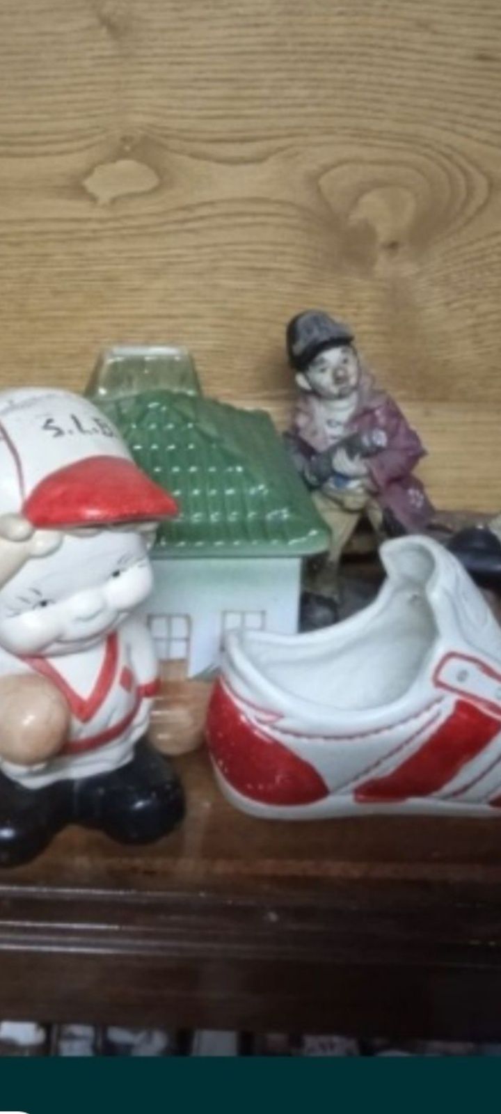 Vendo mais de 120 peças em louça variadas vendo pela melhor oferta