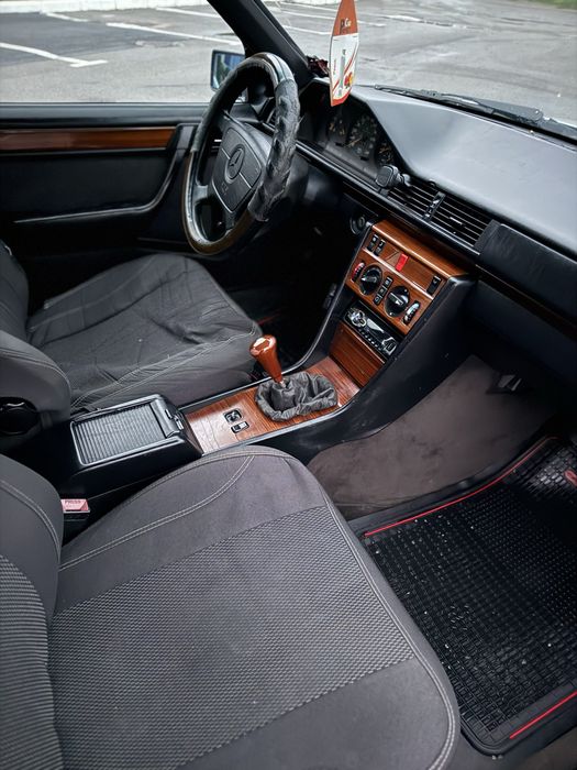 Продам Mersedes 124