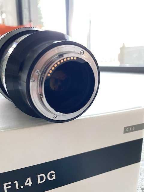 Obiektyw Sigma Art 85mm f 1.4 - stan idealny Sony E