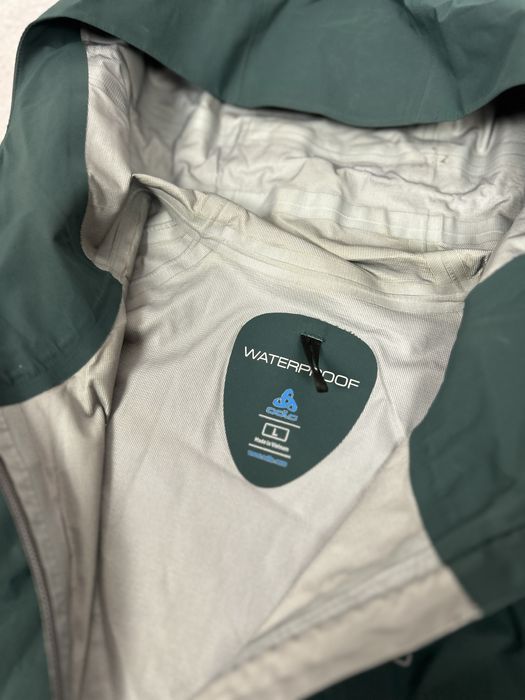 Чоловіча водозахисна куртка Odlo