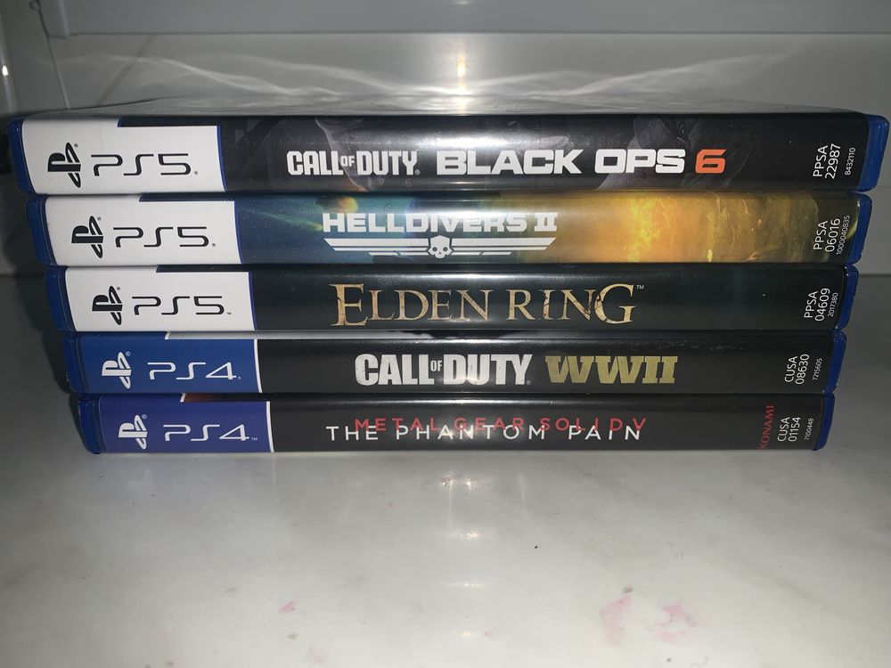 PlayStation 5 + 5 gier