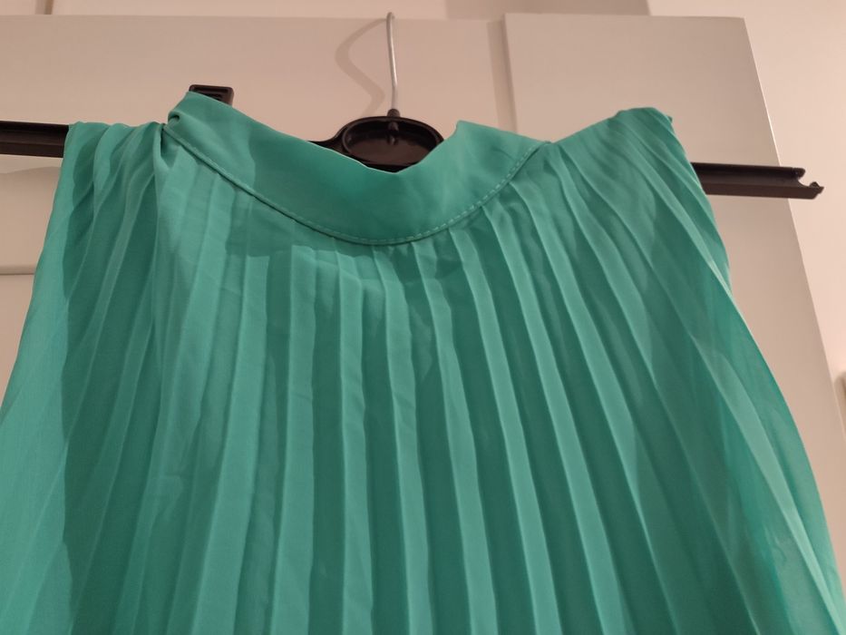 Śliczna nowa sukienka sylwester