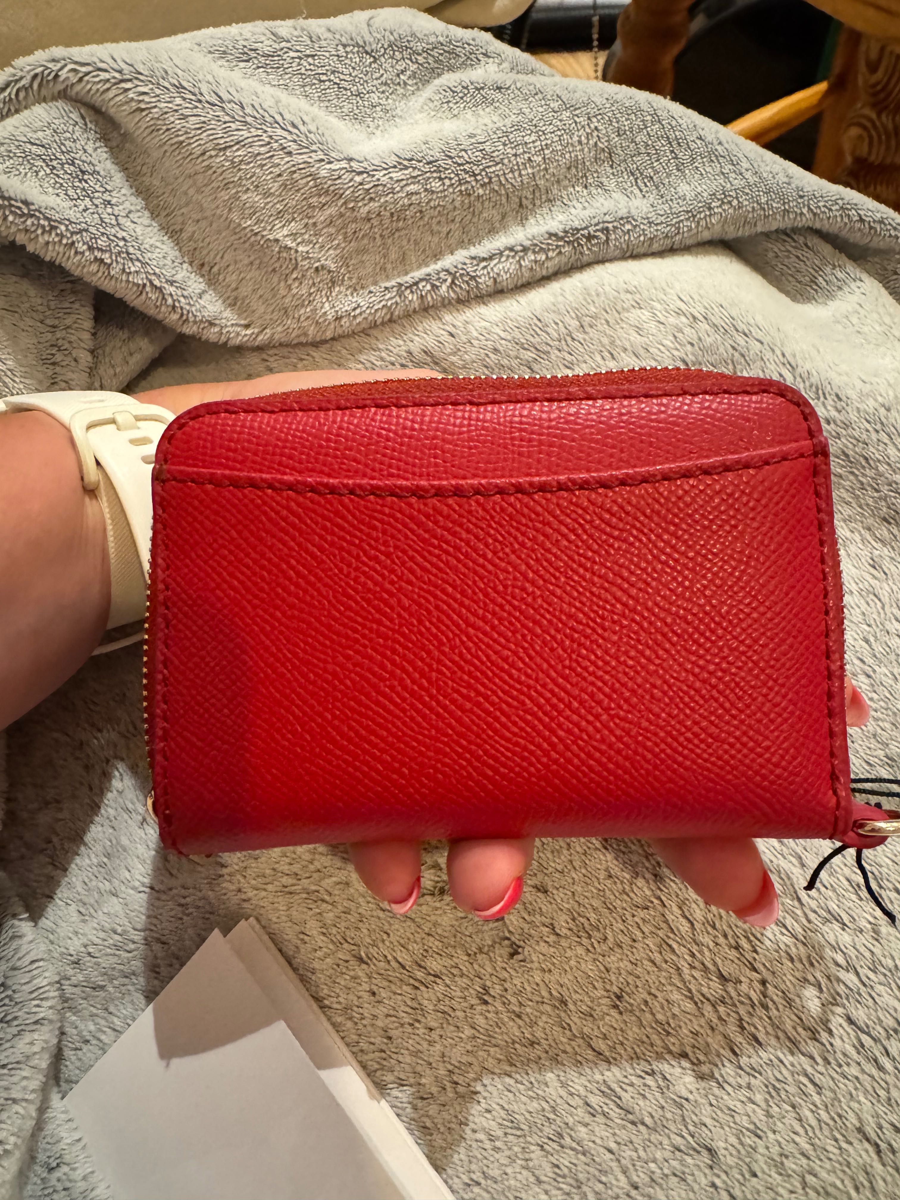 Nowy czerwony portfel Furla
