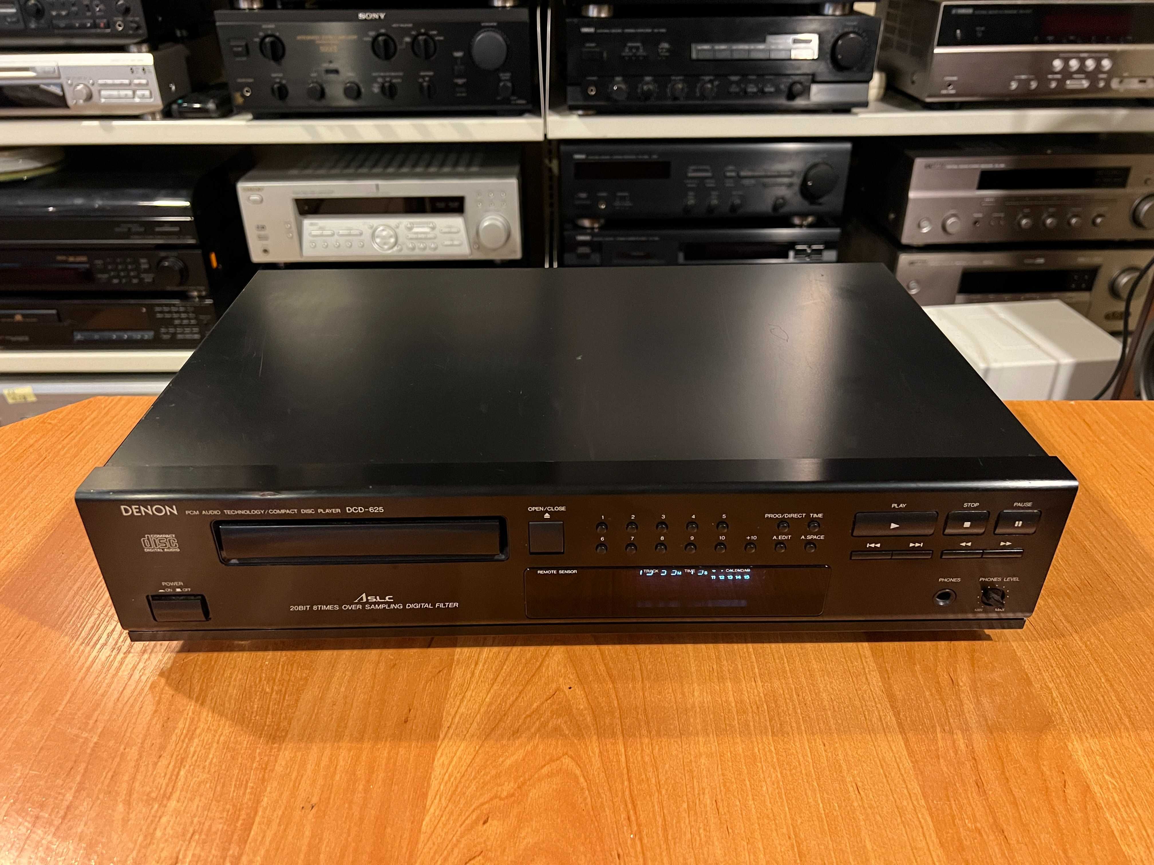 Odtwarzacz płyt CD Denon DCD-625