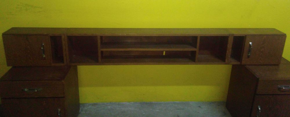 Quarto (cama + mesinha + móvel)