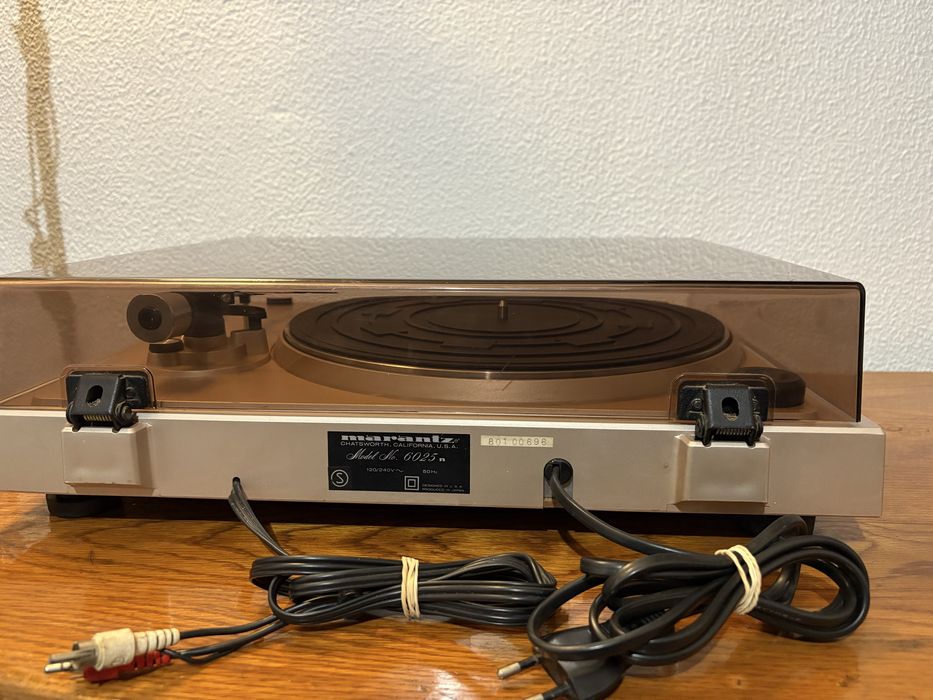 Gira discos Marantz 6025
