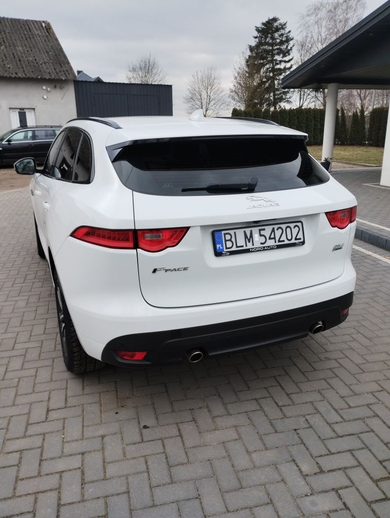 Jaguar F pace faktura