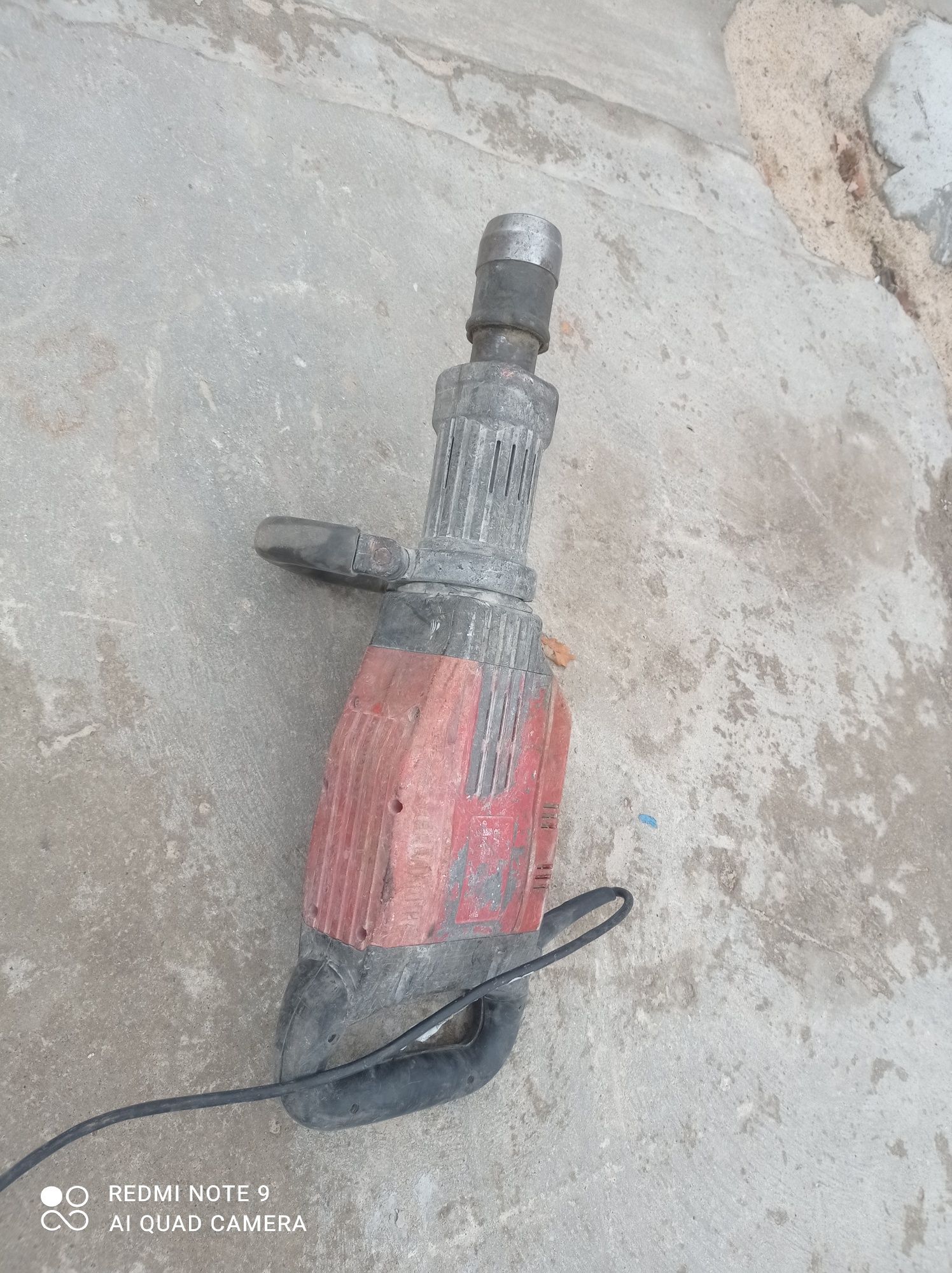 Młot hilti t9005