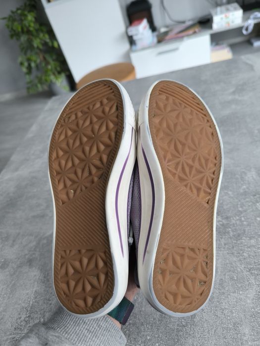 Ażurowe trampki Nelli Blu