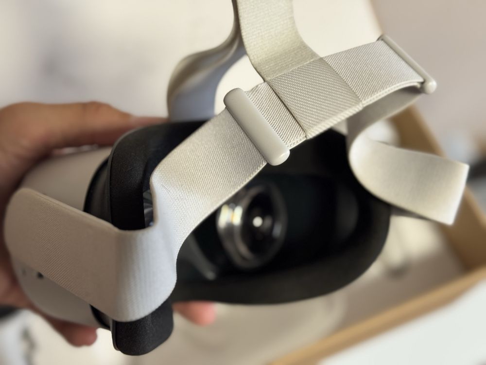 Oculus quest 2 - 128 GB / идеал с коробкой , можно на подарок