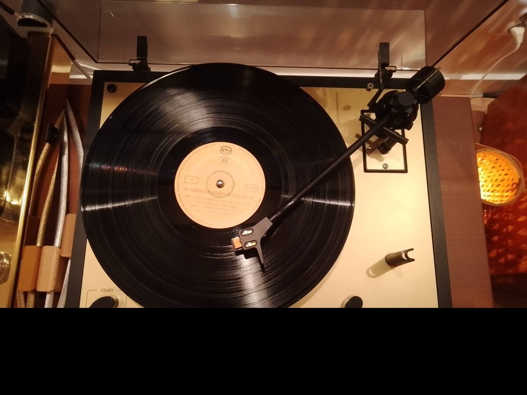 Thorens TD - 146 gold - Gramofon
