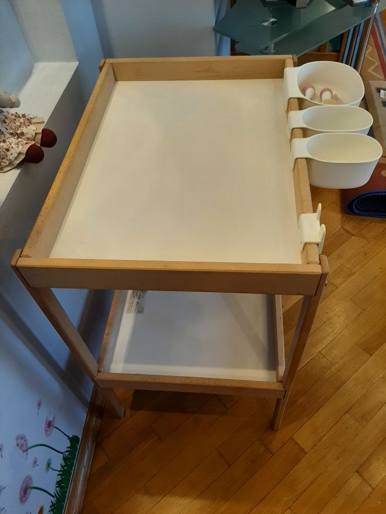 IKEA пеленальний стіл для новорождених