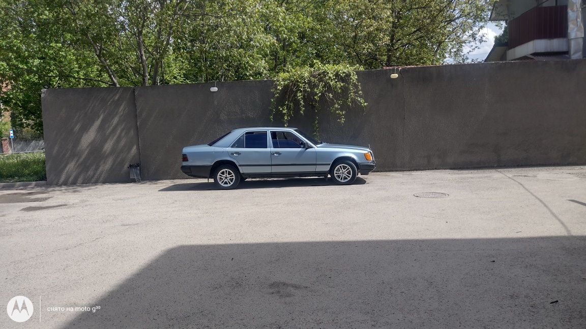 Продам Мерседес 124