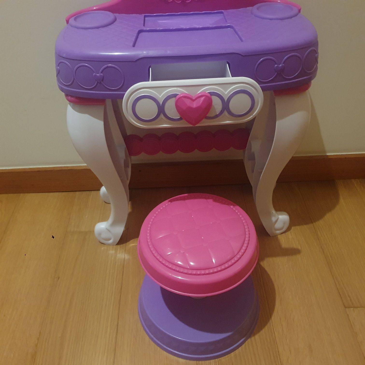 Toucador infantil com banco