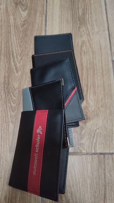 Обкладинки для документів